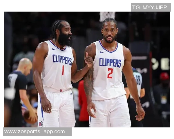 小琼斯与哈登小卡祖巴茨联手展现惊人净效率值得首发机会 小琼斯与哈登小卡祖巴茨联手展现惊人净效率值得首发机会